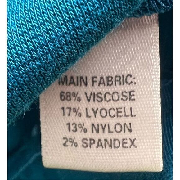 St. John Spa Blue Zip Front Jacket Size Small - Picture 4 of 4